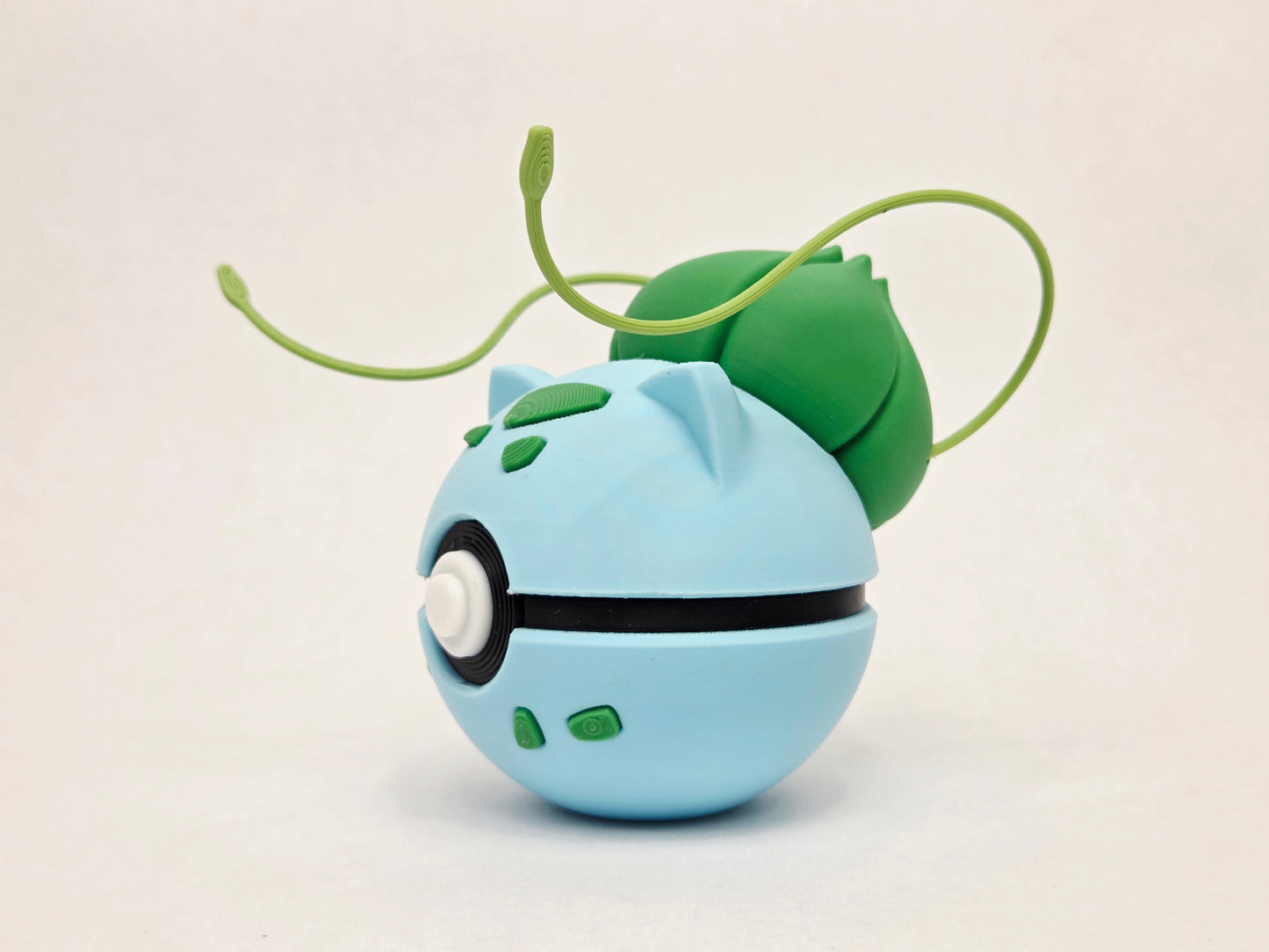 🍃 Capsule Creatures #0001 – Fan-Inspired Display Figure | 3D Printed Collectible